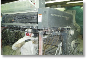 dry ice blasting used to clean printing presses